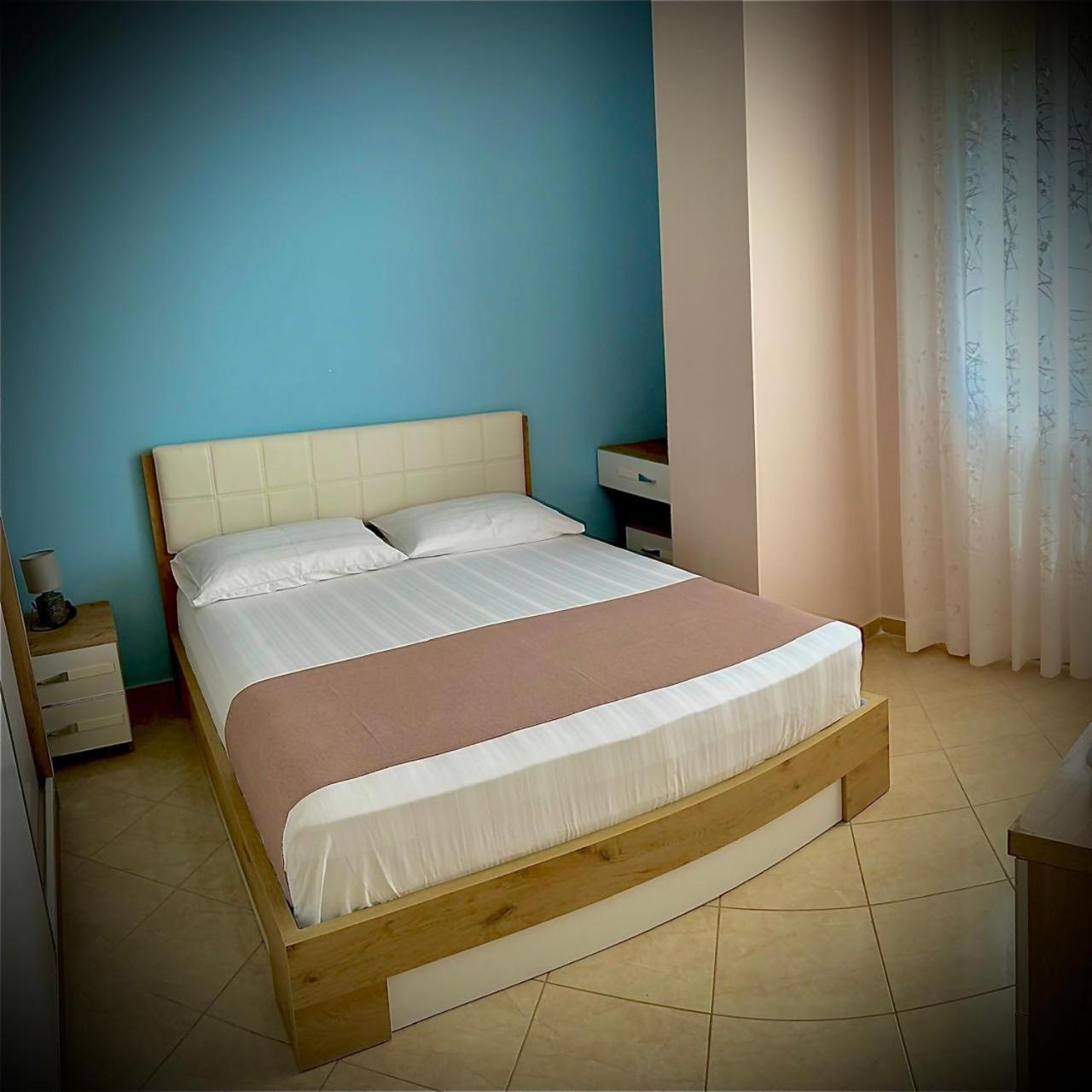 Endy Apartaments Orikum Exterior foto