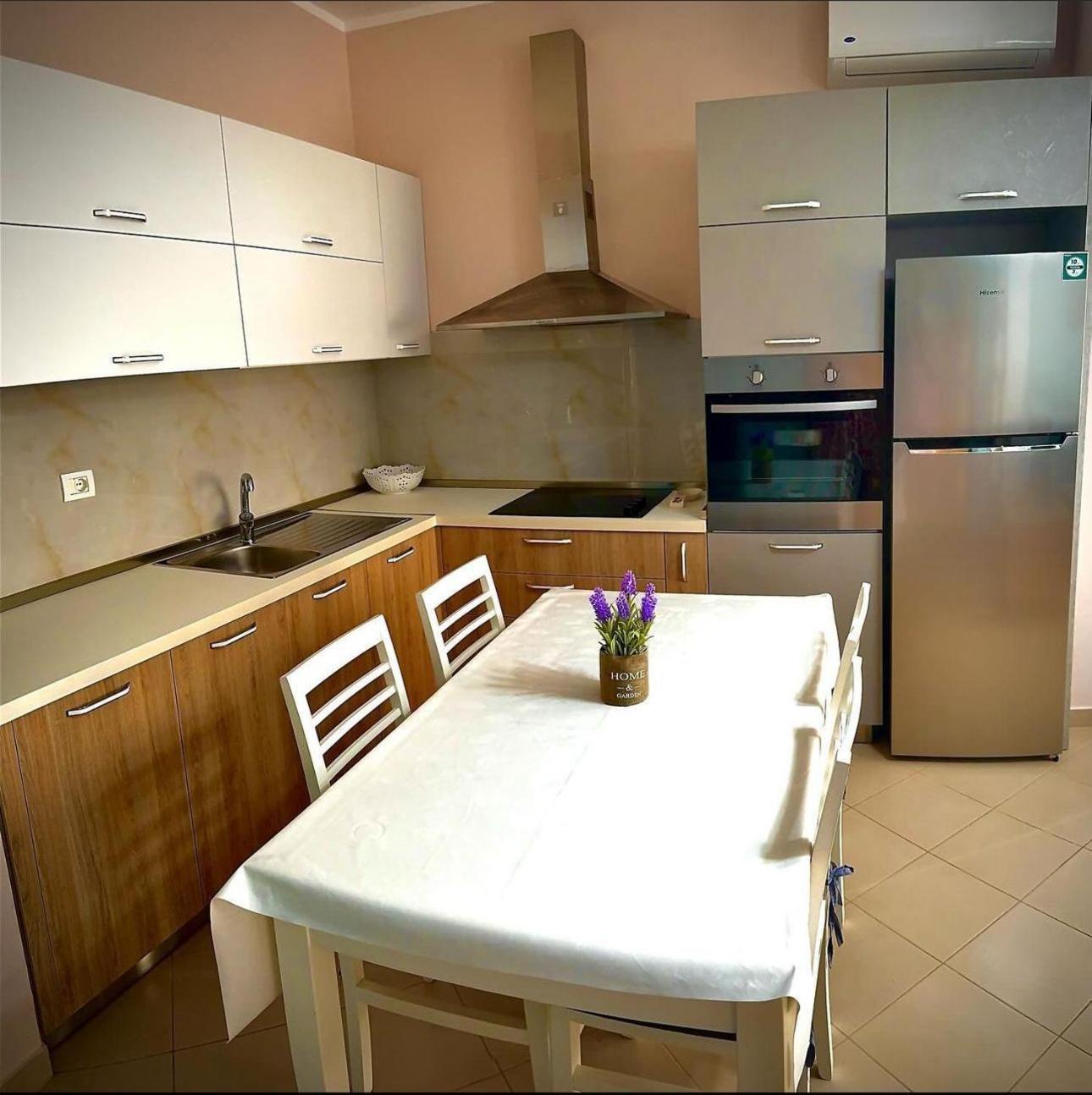 Endy Apartaments Orikum Exterior foto